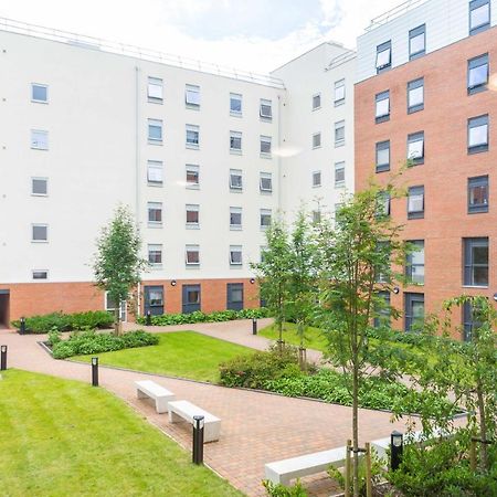 Newton Court Newcastle Ensuite Rooms นิวคาสเซิล อะพอน ไทน์ ภายนอก รูปภาพ