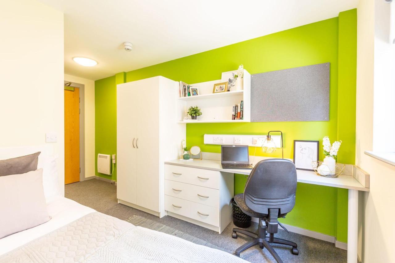 Newton Court Newcastle Ensuite Rooms นิวคาสเซิล อะพอน ไทน์ ภายนอก รูปภาพ