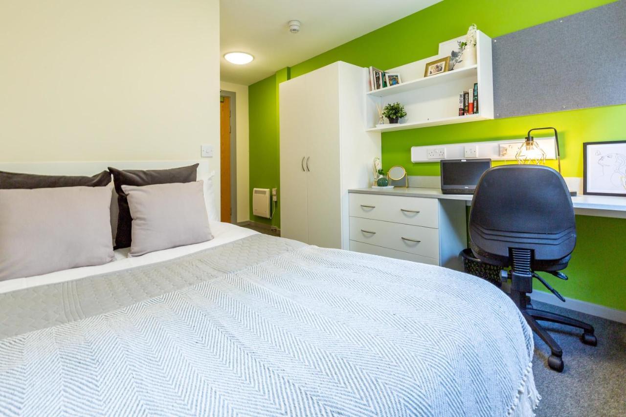 Newton Court Newcastle Ensuite Rooms นิวคาสเซิล อะพอน ไทน์ ภายนอก รูปภาพ